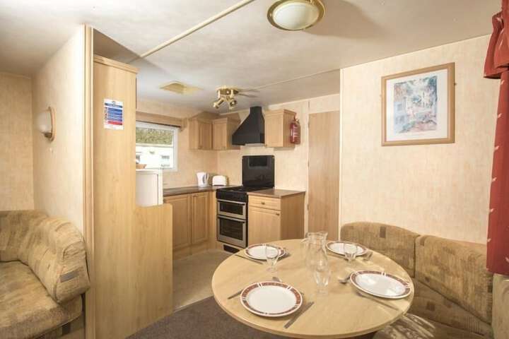 Room 4 of 25