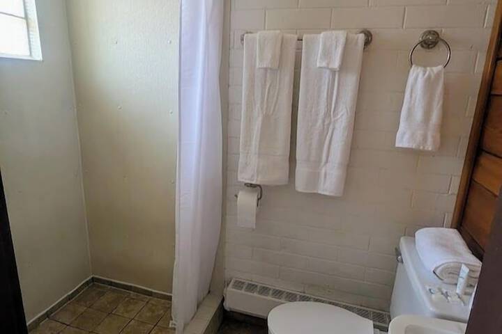 Room 16 of 27