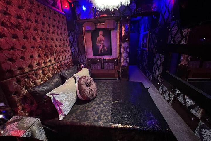 Room 64 of 96