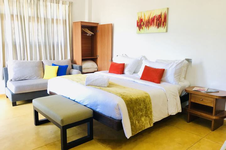 Room 10 of 27