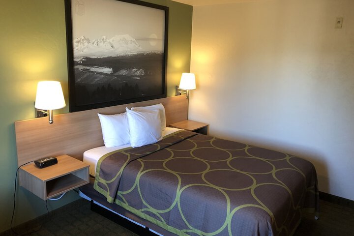 Room 16 of 42