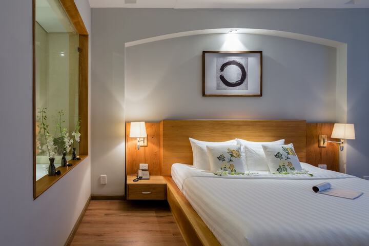 Room 10 of 63