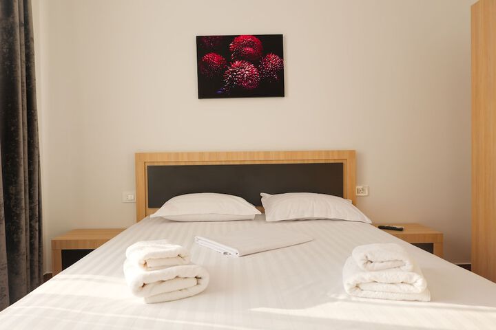 Room 12 of 20
