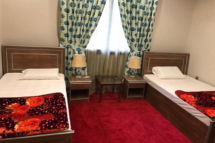 Room 23 of 38