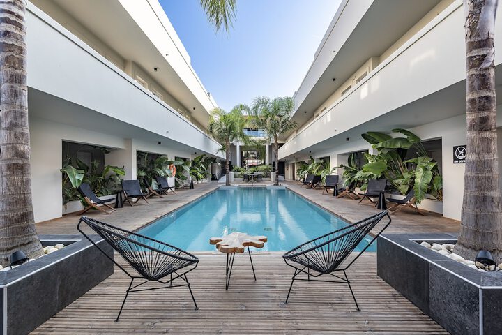 Hotel 46 of 48