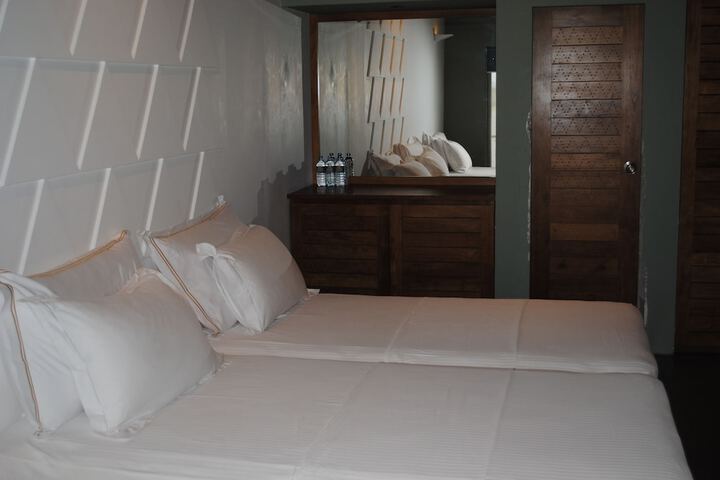 Room 18 of 68