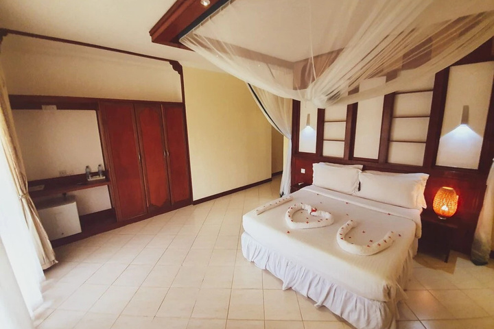Room 2 of 21