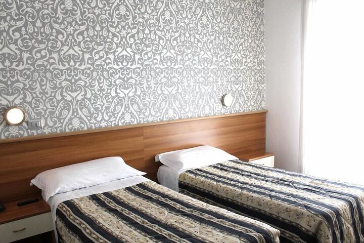 Room 17 of 22