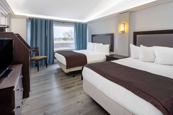 Room 9 of 44