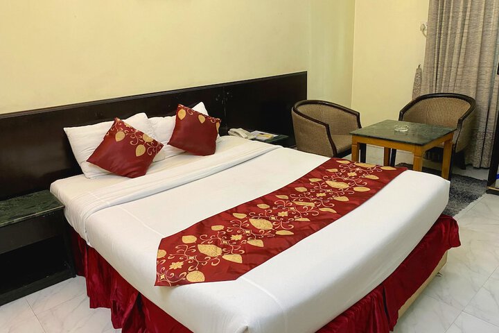 Room 4 of 23