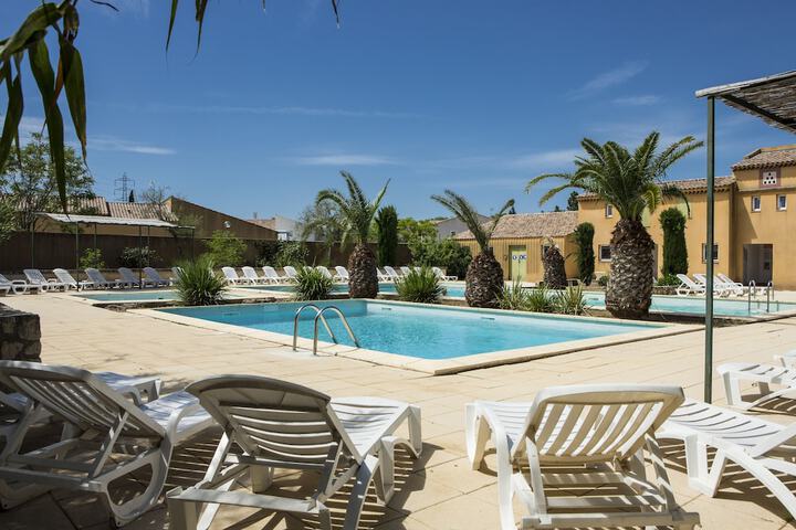 Pool Hotel