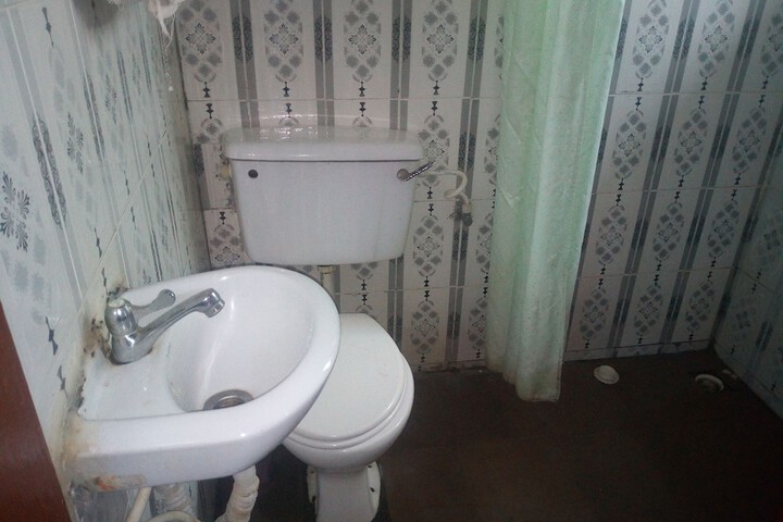 Room 5 of 13