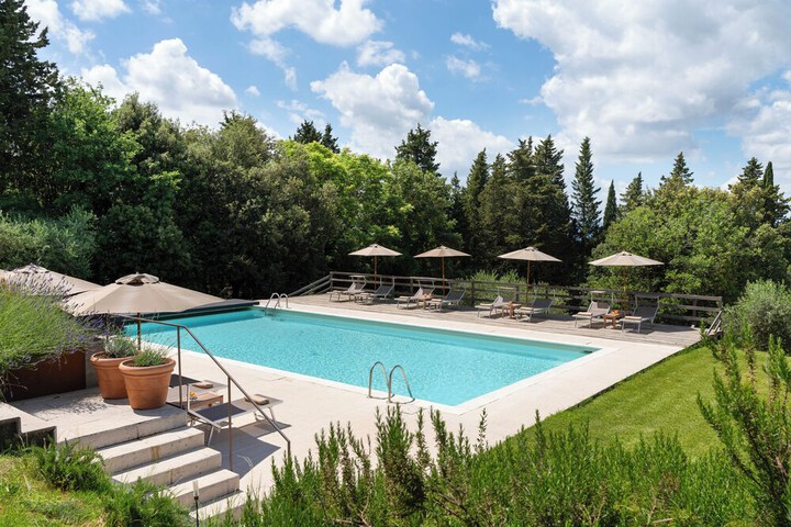 Pool 77 of 105