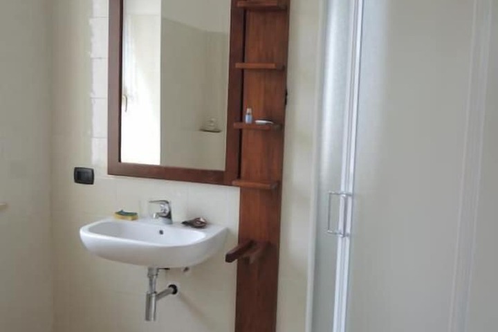 Room 15 of 24