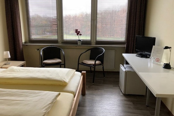 Room 7 of 26