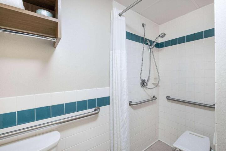1 Queen Bed Mobility Accessible Roll in Shower (10 of 12)