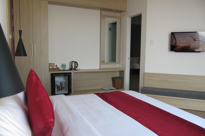 Room 7 of 48