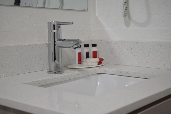 Bathroom sink