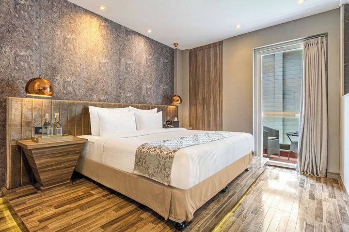 Room 48 of 102