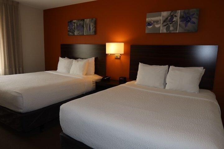 Room 5 of 28