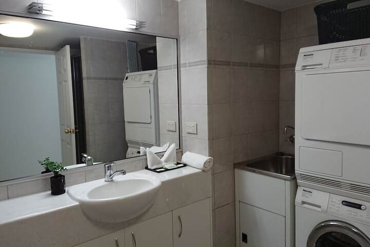 Room 53 of 77