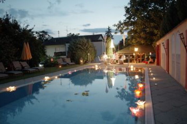 Pool 34 of 41