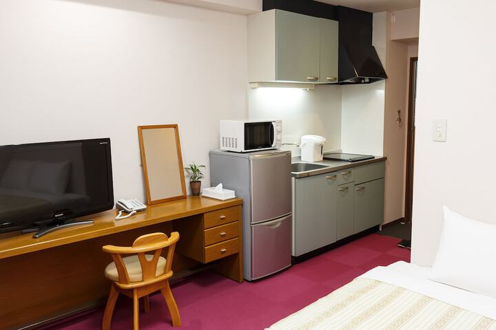 Room 13 of 48