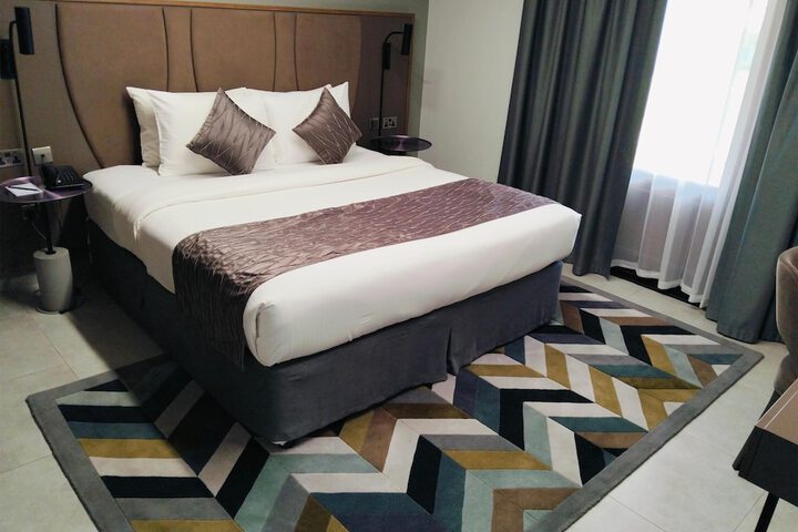 Room 12 of 101