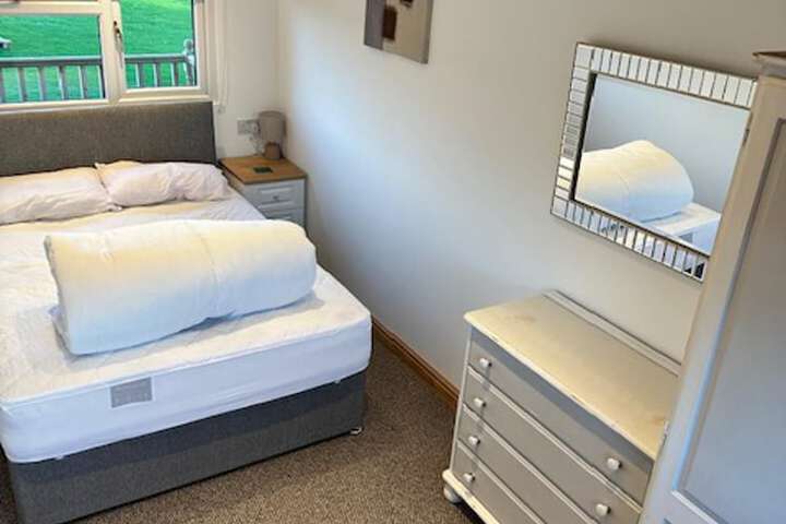Room 4 of 11