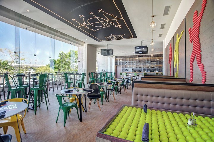 Lounge 175 of 218