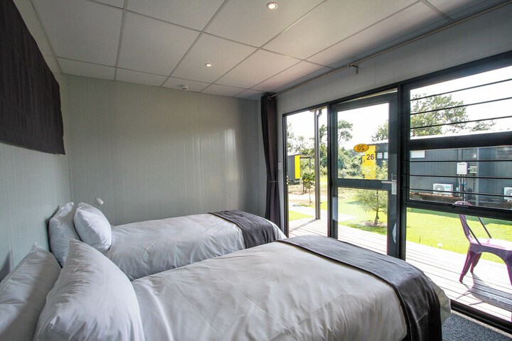 Room 5 of 48