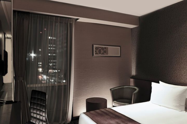 Room 8 of 73