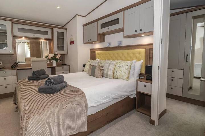 Room 4 of 22