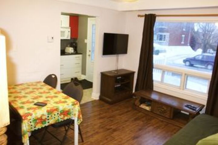 Room 42 of 60
