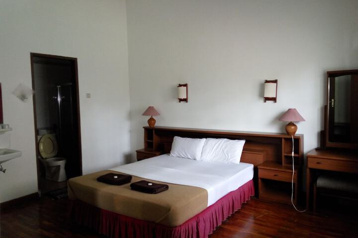Room 7 of 35