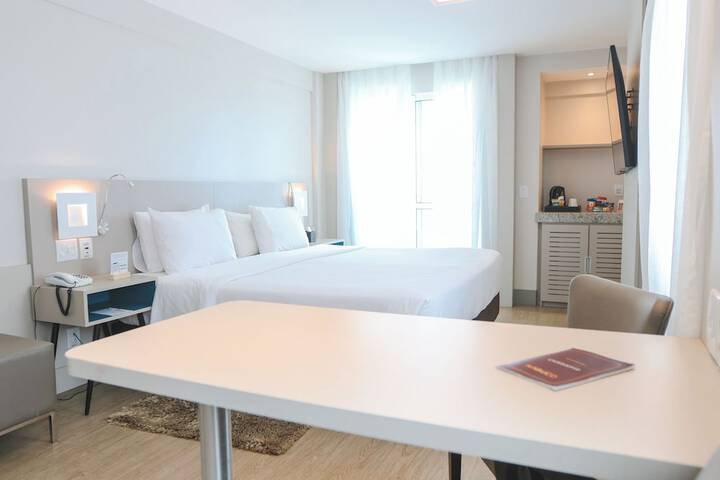 Room 32 of 82