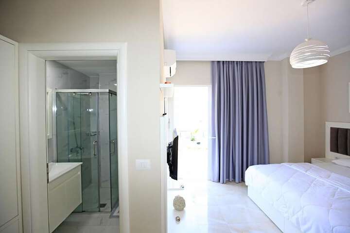 Room 8 of 46