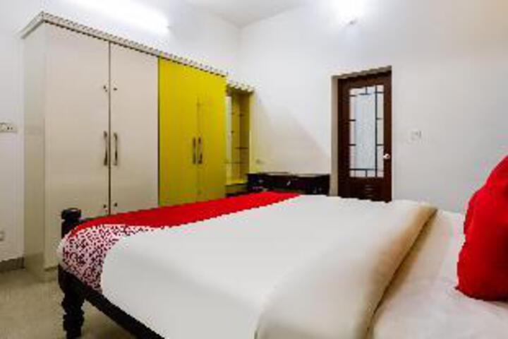 Room 8 of 23