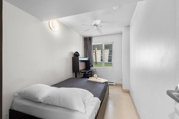 Room 14 of 42