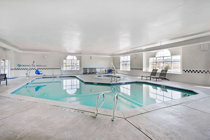 Pools & Facilities