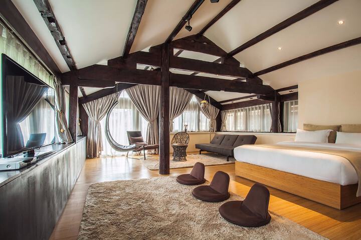 Room 14 of 67