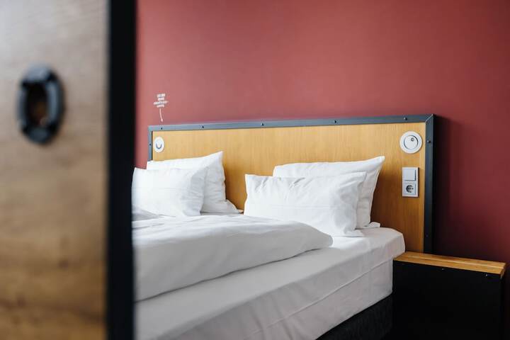 Room 18 of 52