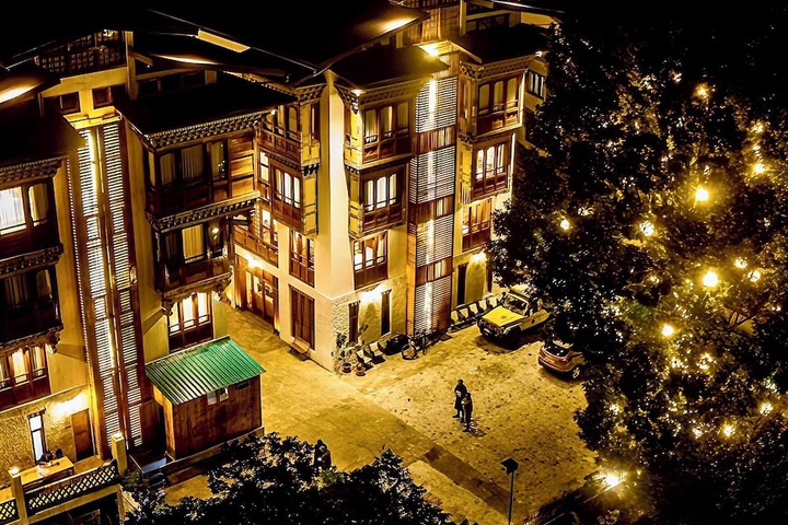 Hotel 33 of 58