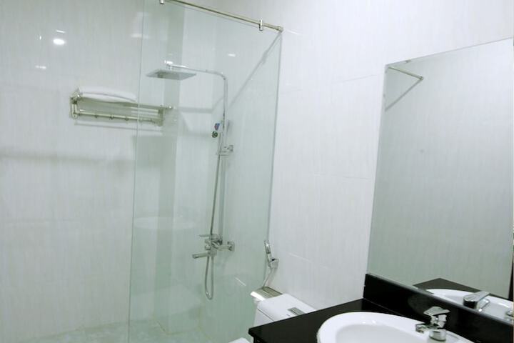 Room 5 of 14
