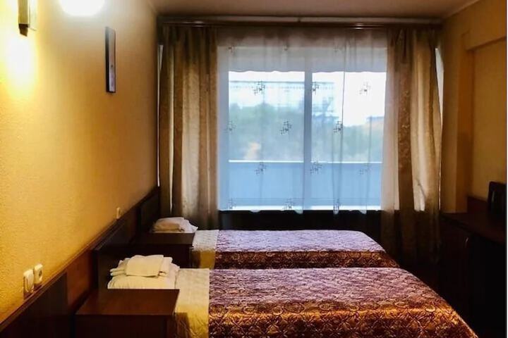 Room 13 of 34