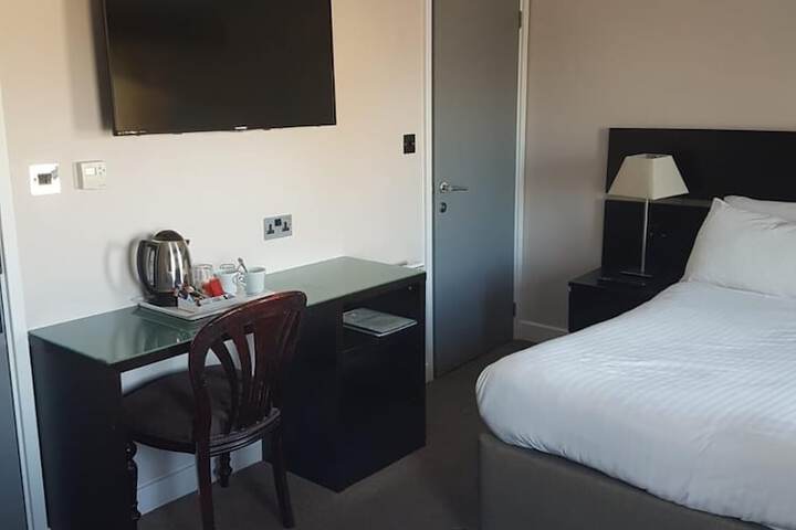 Room 11 of 29