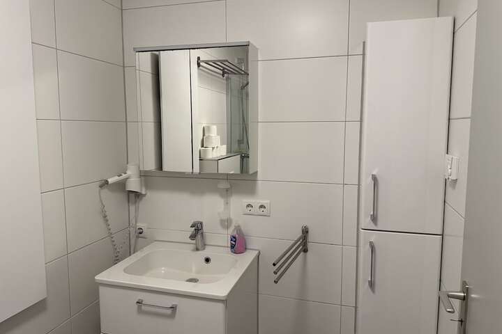 Room 52 of 85