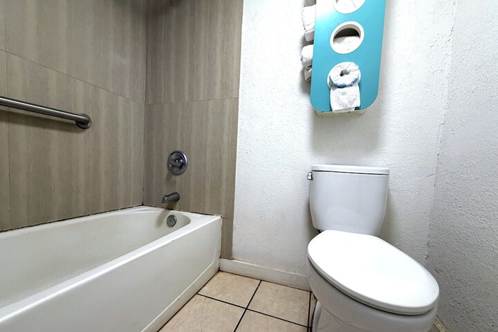 Room 18 of 22