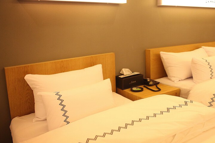Room 7 of 46