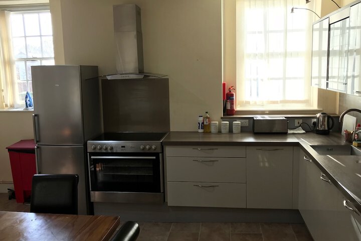 Room 5 of 14